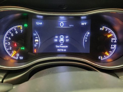 Used 2019 Jeep Grand Cherokee Limited image 23