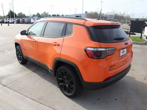 New 2026 Jeep Compass Latitude AWD/4WD image 22