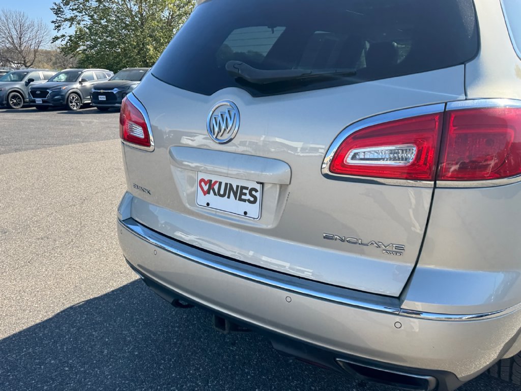 Used 2015 Buick Enclave Leather AWD/4WD image 35