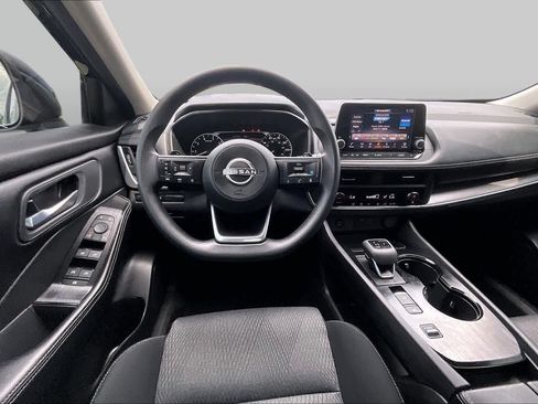 Used 2024 Nissan Rogue SV FWD image 5