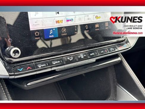 Used 2024 Jeep Wagoneer Series II AWD/4WD image 32