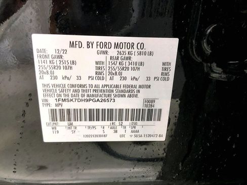 Used 2023 Ford Explorer XLT w/ Equipment Group 202A RWD image 8