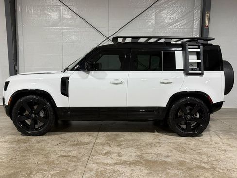 Used 2022 Land Rover Defender 110 X-Dynamic HSE AWD/4WD image 2