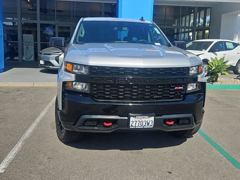 Used 2019 Chevrolet Silverado 1500 Custom Trail Boss w/ Custom Convenience Package AWD/4WD image 2