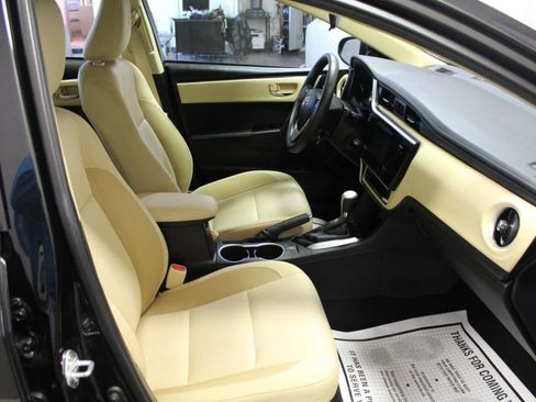 Used 2017 Toyota Corolla LE image 21