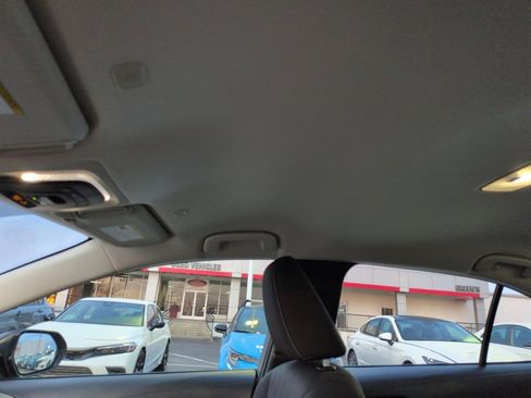 Certified 2025 Toyota Corolla LE image 21