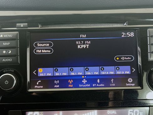 Used 2018 Nissan Rogue SV w/ Premium Package image 21