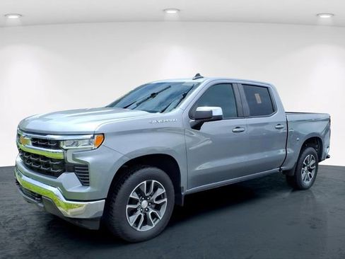Used 2023 Chevrolet Silverado 1500 LT AWD/4WD image 2