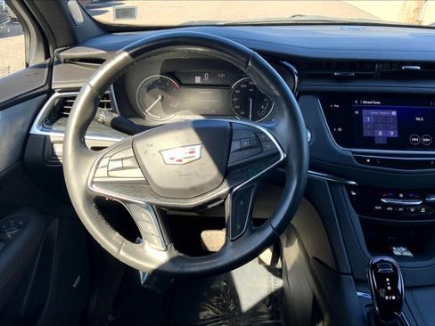 Used 2023 Cadillac XT5 Premium Luxury image 4