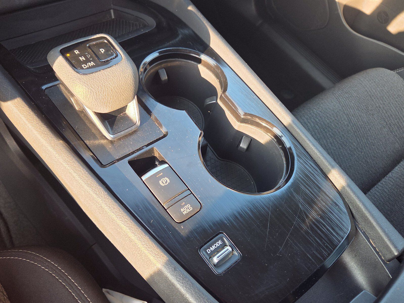 Used 2025 Nissan Rogue SV FWD image 22