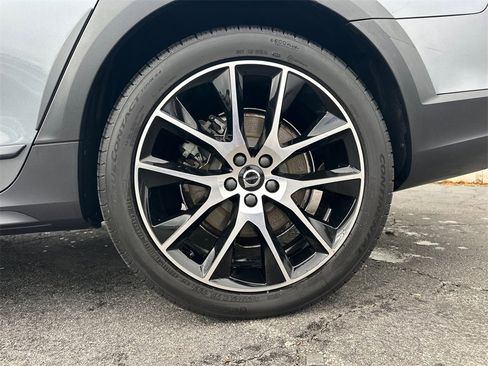 Used 2020 Volvo V90 T6 Cross Country image 20