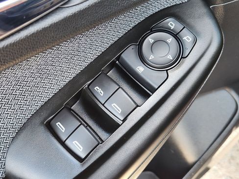 Used 2022 Chevrolet TrailBlazer LT w/ Convenience Package FWD image 32