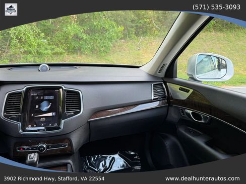 Used 2016 Volvo XC90 T6 Momentum w/ Momentum Plus Package AWD/4WD image 35