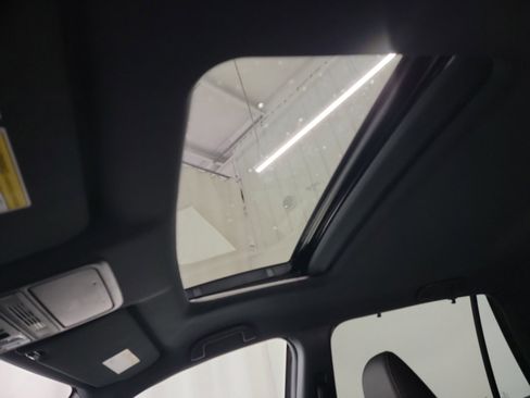 Certified 2022 Honda Pilot TrailSport image 24