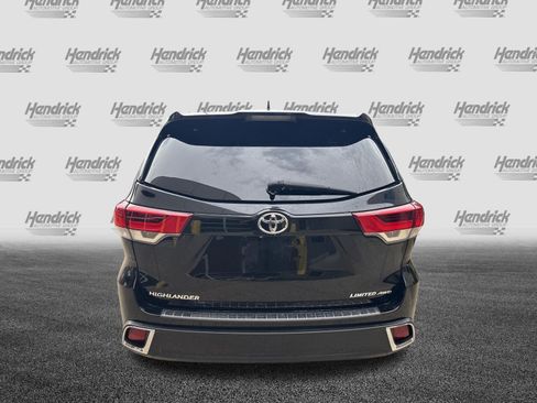 Used 2019 Toyota Highlander Limited Platinum AWD/4WD image 9