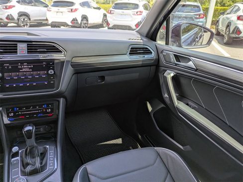 Used 2023 Volkswagen Tiguan SEL R-Line image 16