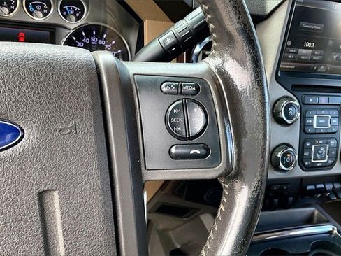 Used 2014 Ford F250 Lariat w/ Lariat Interior Package image 11