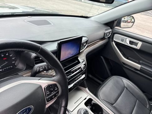 Used 2023 Ford Explorer Limited w/ Equipment Group 301A AWD/4WD image 69