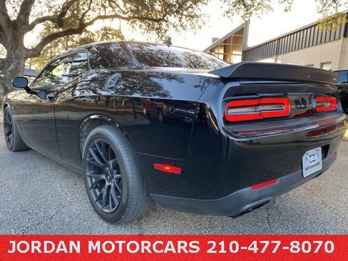 Used 2015 Dodge Challenger SRT Hellcat image 5