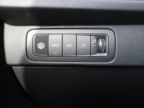 New 2027 Chevrolet Traverse LT w/ Driver Confidence Package AWD/4WD image 19