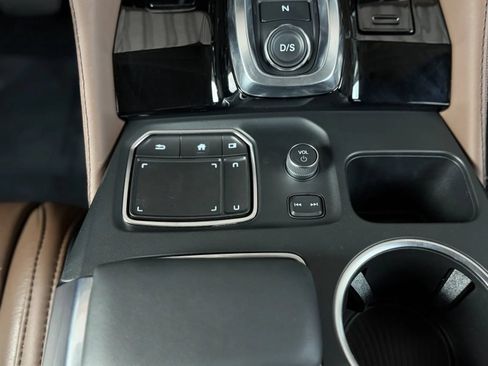 Used 2024 Acura MDX SH-AWD w/ Advance Package image 40