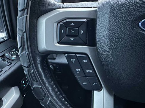 Used 2017 Ford F150 Lariat image 33