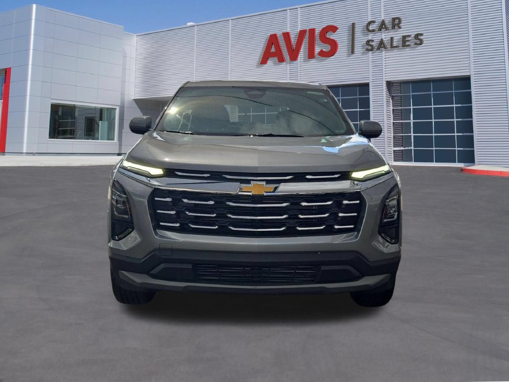 Used 2026 Chevrolet Equinox LT FWD image 2