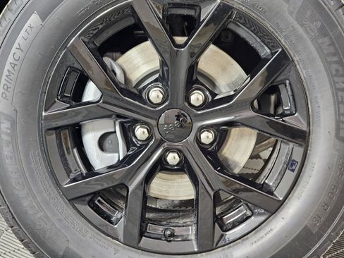 New 2026 Jeep Grand Cherokee Laredo image 8