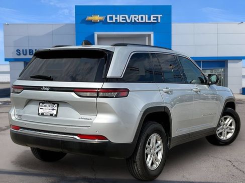 Used 2024 Jeep Grand Cherokee Laredo RWD image 4