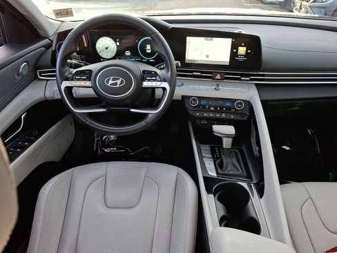 Used 2024 Hyundai Elantra Limited FWD image 12