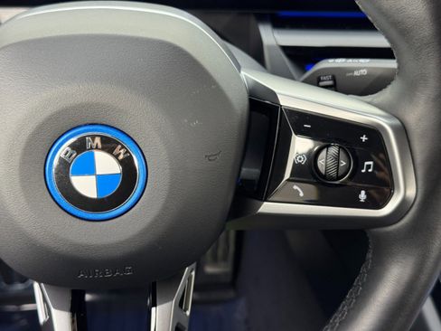 Used 2024 BMW i5 eDrive40i w/ M Sport Package image 24