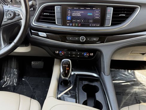 Used 2020 Buick Enclave Essence w/ Sound and Sites Package image 24