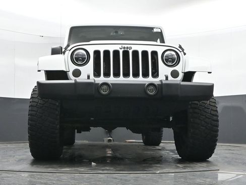 Used 2018 Jeep Wrangler Unlimited Sahara image 27