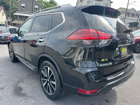 Used 2018 Nissan Rogue SL w/ Premium Package AWD/4WD image 7