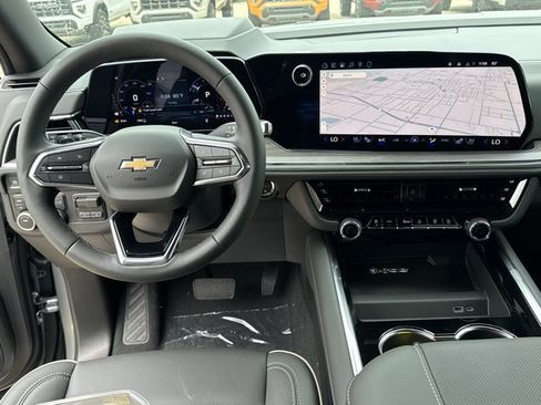 New 2026 Chevrolet Suburban Premier AWD/4WD image 10