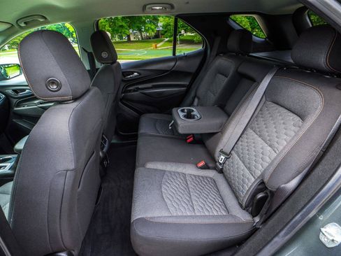 Used 2021 Chevrolet Equinox LT FWD image 36