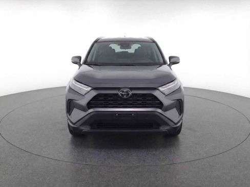 Used 2025 Toyota RAV4 XLE image 2