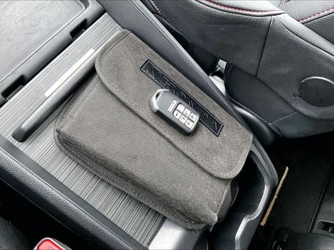 Used 2024 Honda Odyssey Sport image 14