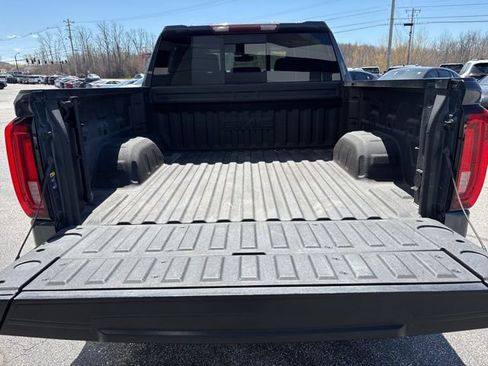 Used 2019 GMC Sierra 1500 SLT w/ SLT Premium Package AWD/4WD image 16