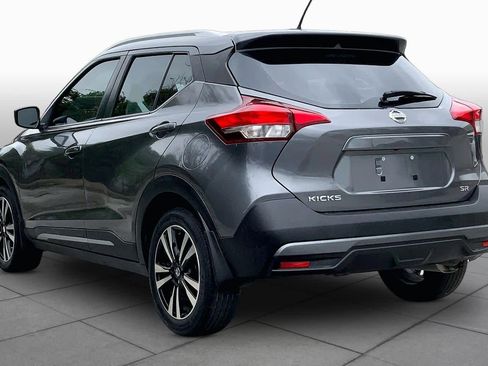 Used 2019 Nissan Kicks SR FWD image 12