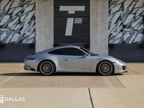 Used 2017 Porsche 911 Carrera 4S AWD/4WD image 17