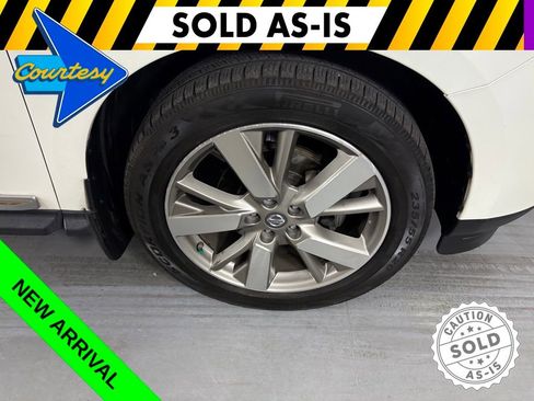 Used 2016 Nissan Pathfinder Platinum w/ Cargo Package FWD image 10