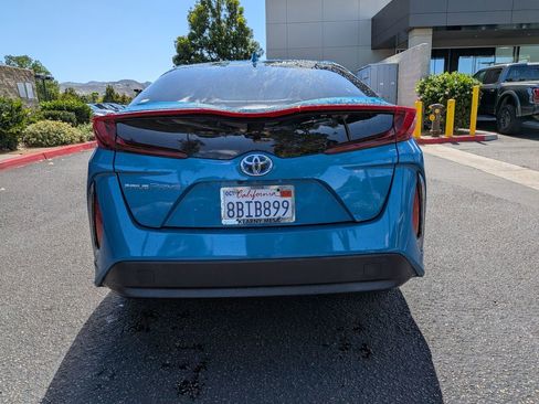Used 2017 Toyota Prius Prime Premium w/ Carpet Mat Package FWD image 7