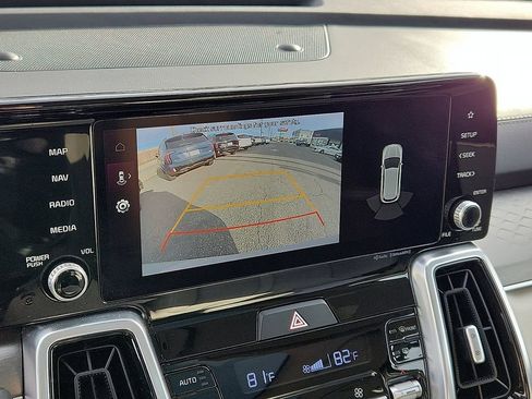 Certified 2022 Kia Sorento SX image 17