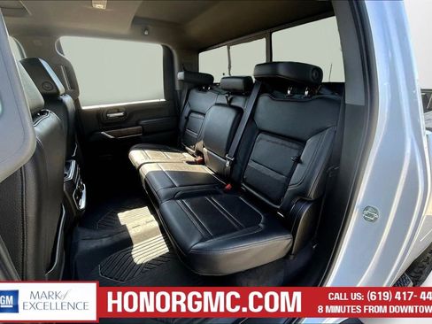 Used 2020 GMC Sierra 2500 Denali w/ Denali Ultimate Package image 23