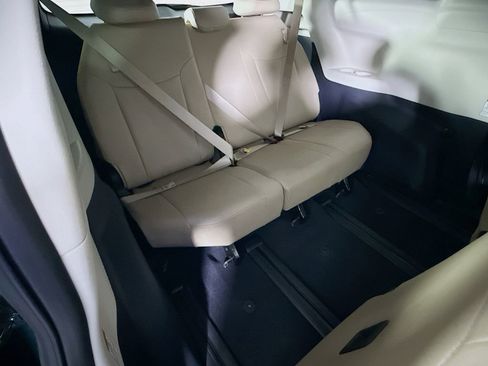 Certified 2023 Toyota Sienna XLE AWD/4WD image 30