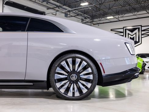 Used 2024 Rolls-Royce Spectre w/ Spectre Launch Package AWD/4WD image 15