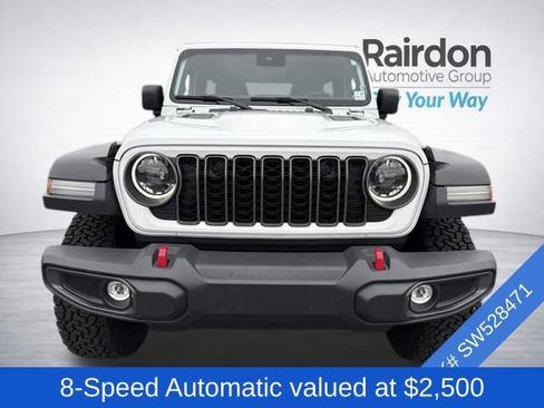 Used 2025 Jeep Wrangler Unlimited Rubicon AWD/4WD image 2