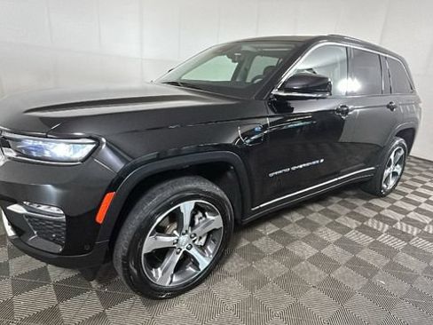 Used 2023 Jeep Grand Cherokee 4WD 4xe w/ Luxury Tech Group II image 6