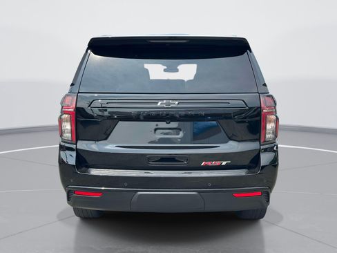 Used 2023 Chevrolet Suburban RST w/ Luxury Package AWD/4WD image 6